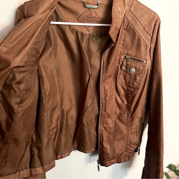 Brown Vegan Leather Moto Jacket with Stand-Up Collar - Picture 4 of 6